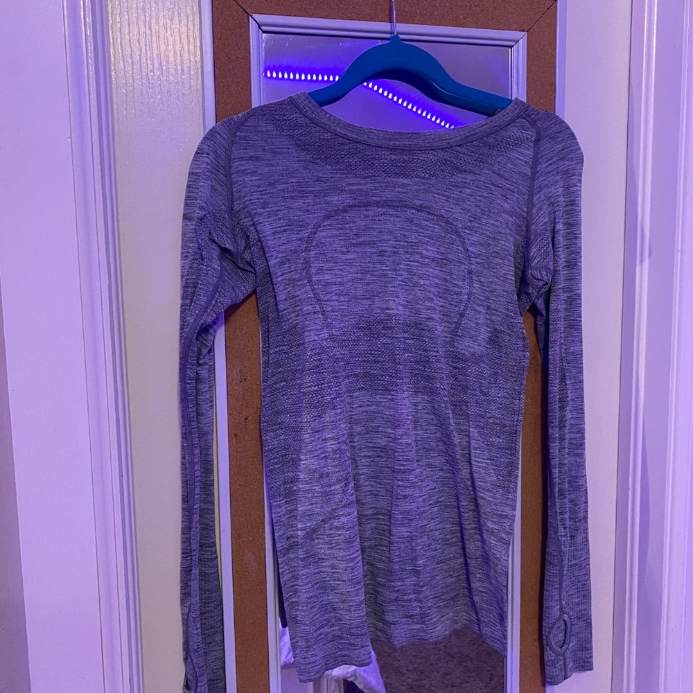 Lululemon swiftly tech